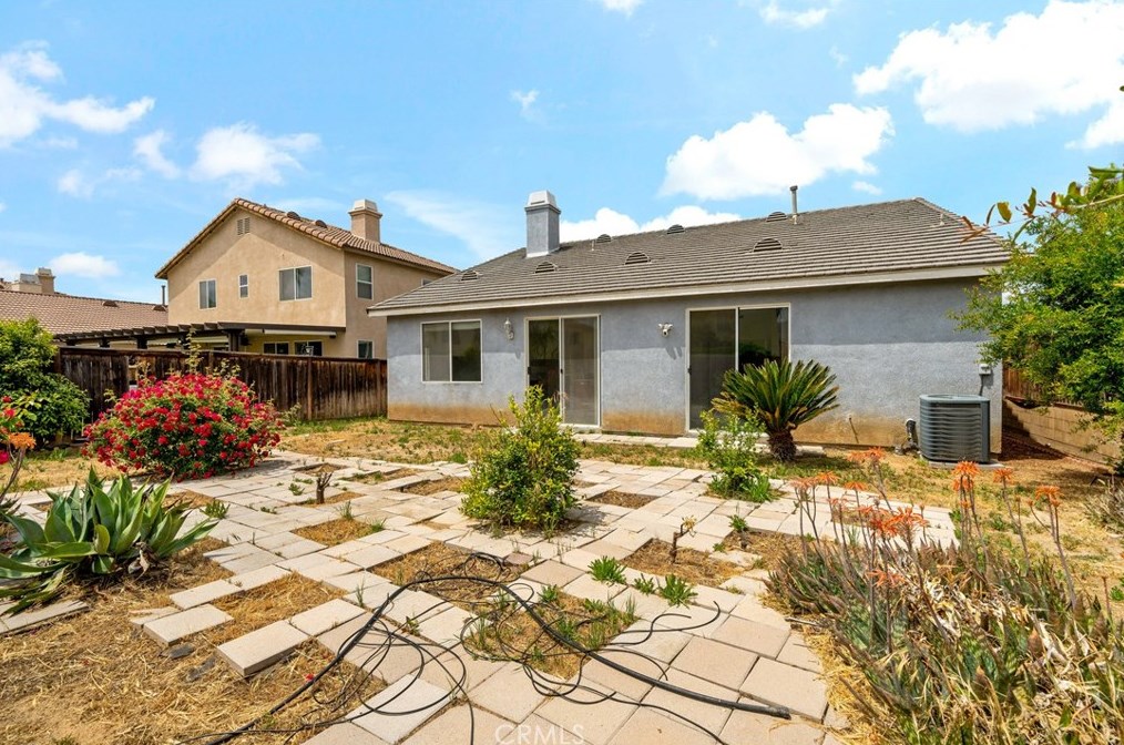 15334 Via Rio, Moreno Valley CA  92555-4104 exterior