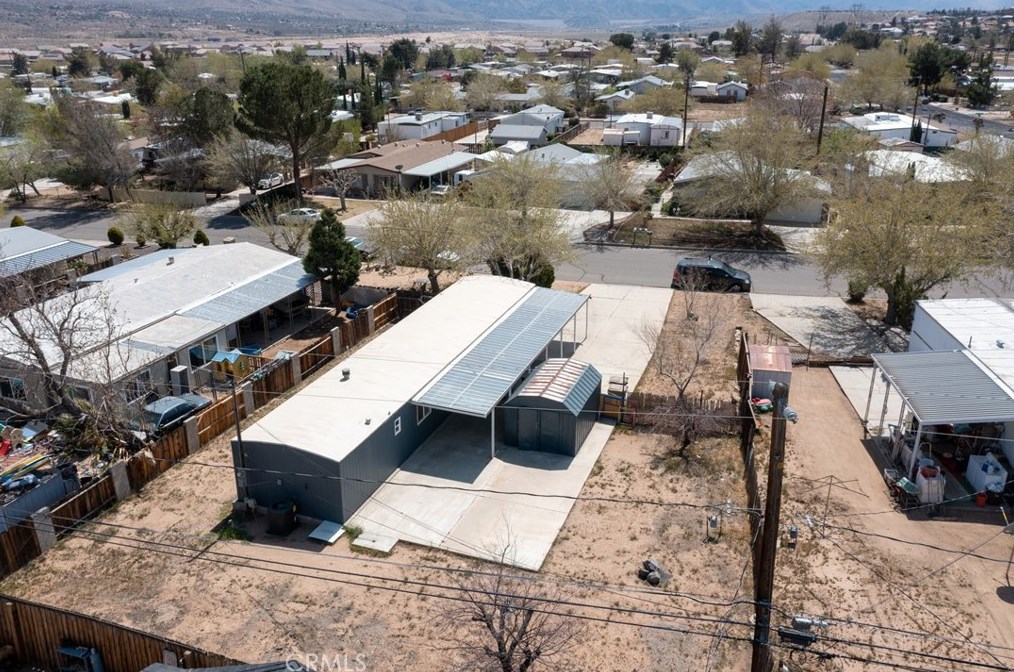 19010 Hinton St, Hesperia CA  92345-6742 exterior