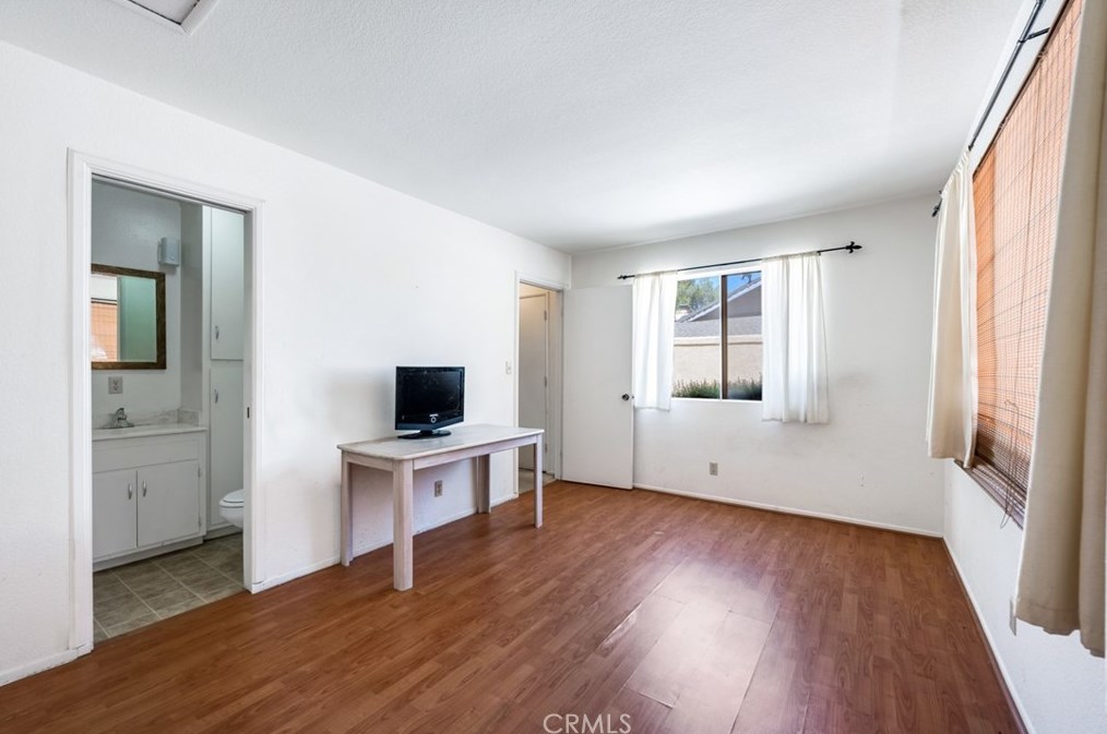 26203 Kalmia Ave, Moreno Valley CA 92557-5757 exterior