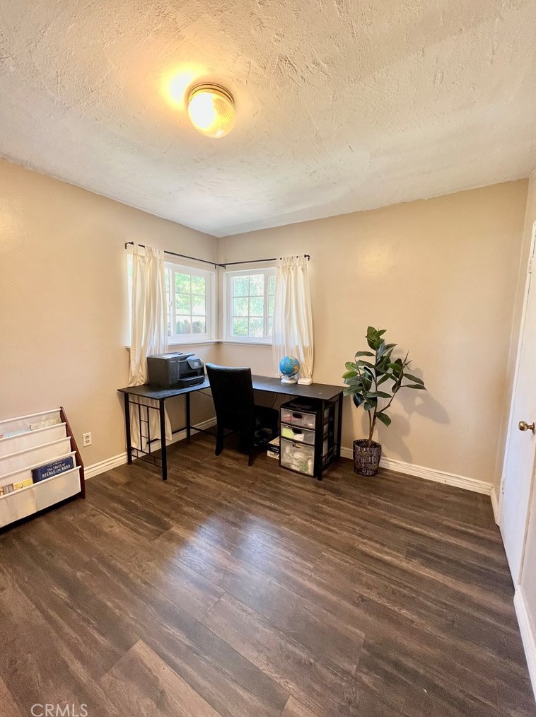 11921 Hubbard St, Moreno Valley CA 92557-6422 exterior