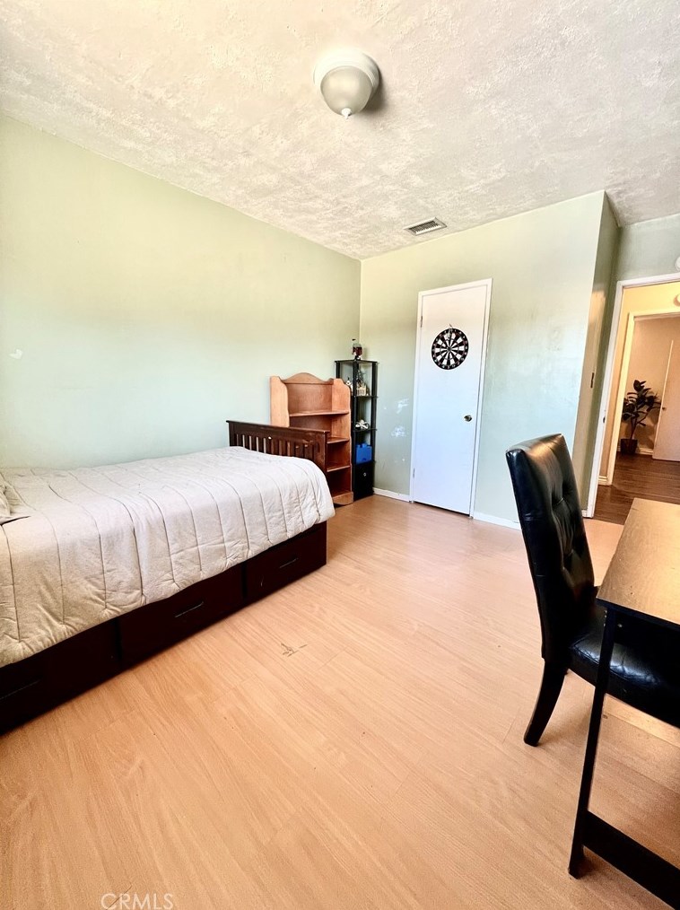 11921 Hubbard St, Moreno Valley CA 92557-6422 exterior