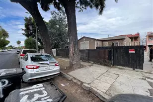 913 E 87th St, Los Angeles, CA 90002 - Photo 3