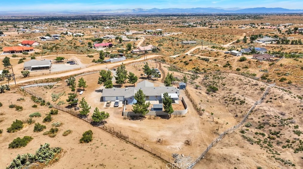 5165 Cygnet Rd, Phelan CA  92371-8573 exterior