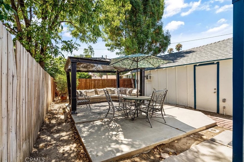 3458 Locust St, Riverside CA  92501-2636 exterior