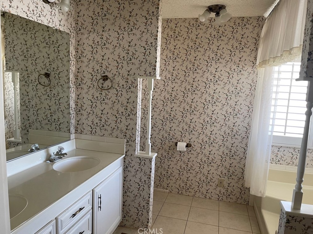 28963 Camino Alba, Murrieta CA  92563-5647 exterior