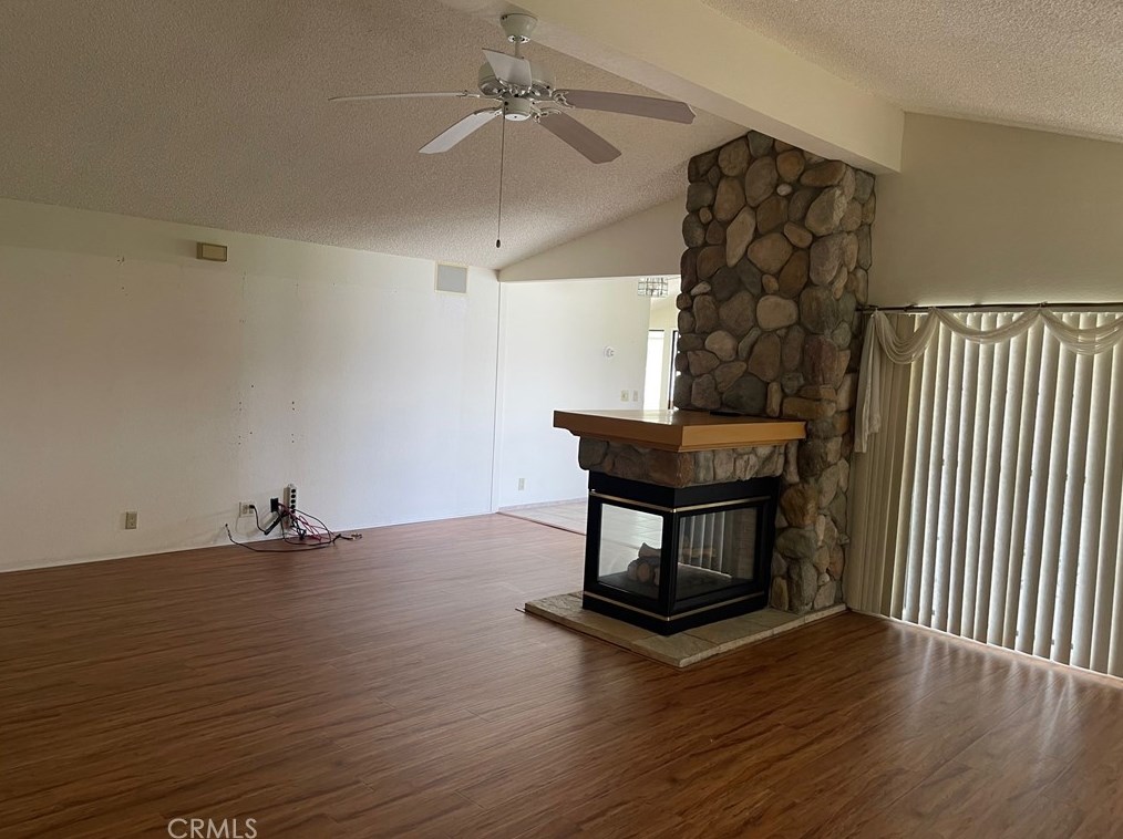 28963 Camino Alba, Murrieta CA  92563-5647 exterior