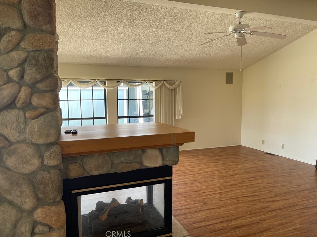 28963 Camino Alba, Murrieta CA  92563-5647 exterior