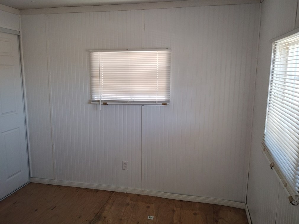 32826 Lakeview Ave, Newberry Springs CA  92365-9781 exterior