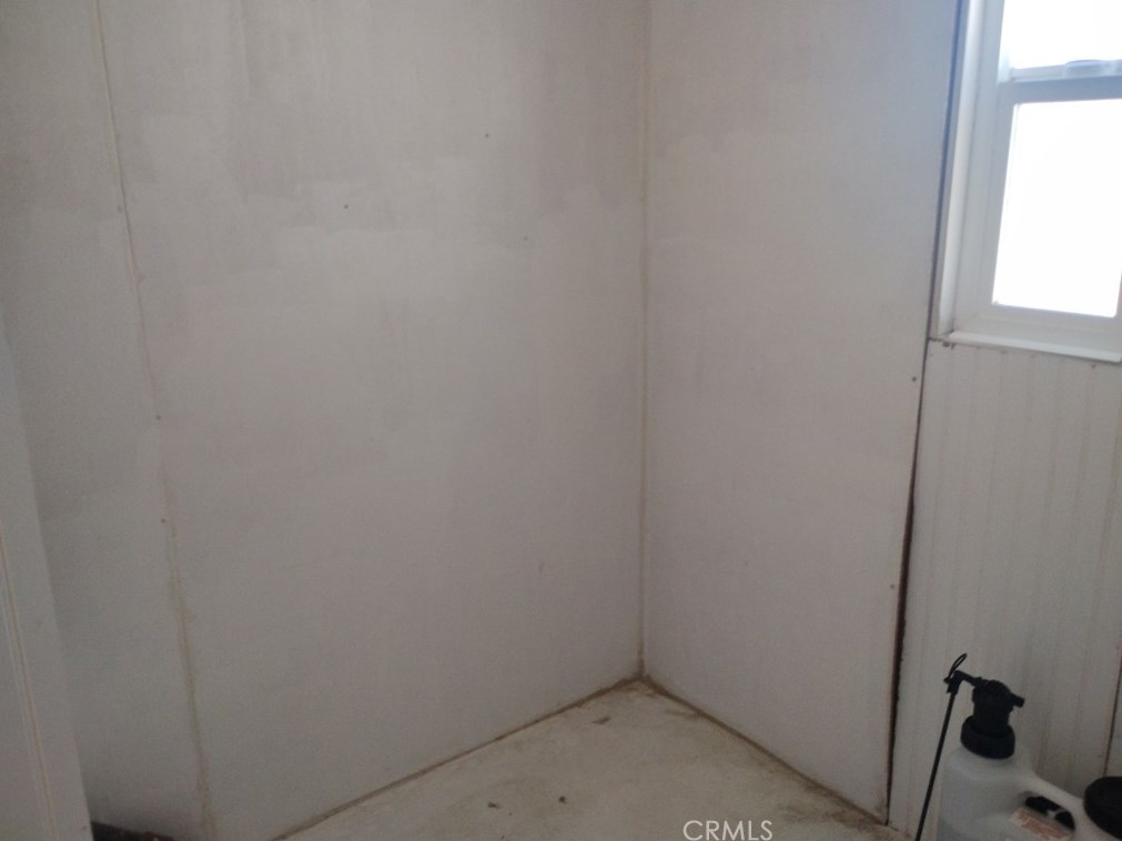 32826 Lakeview Ave, Newberry Springs CA  92365-9781 exterior