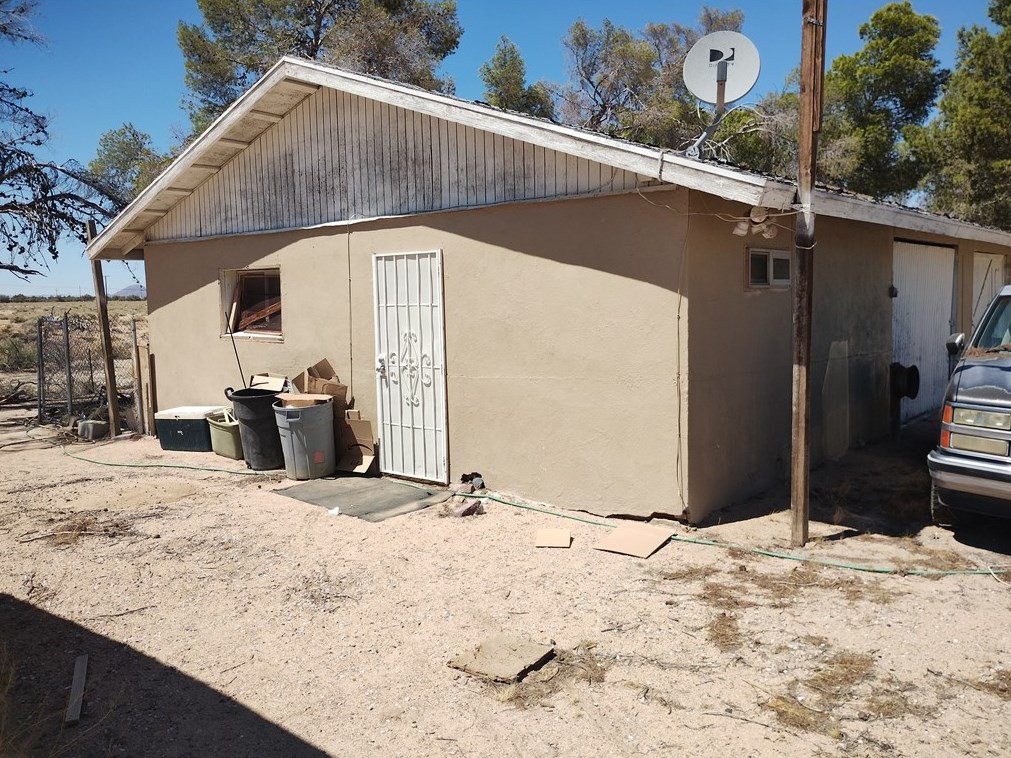 32826 Lakeview Ave, Newberry Springs CA  92365-9781 exterior