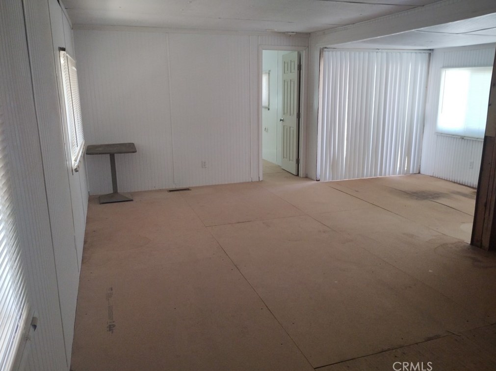 32826 Lakeview Ave, Newberry Springs CA  92365-9781 exterior