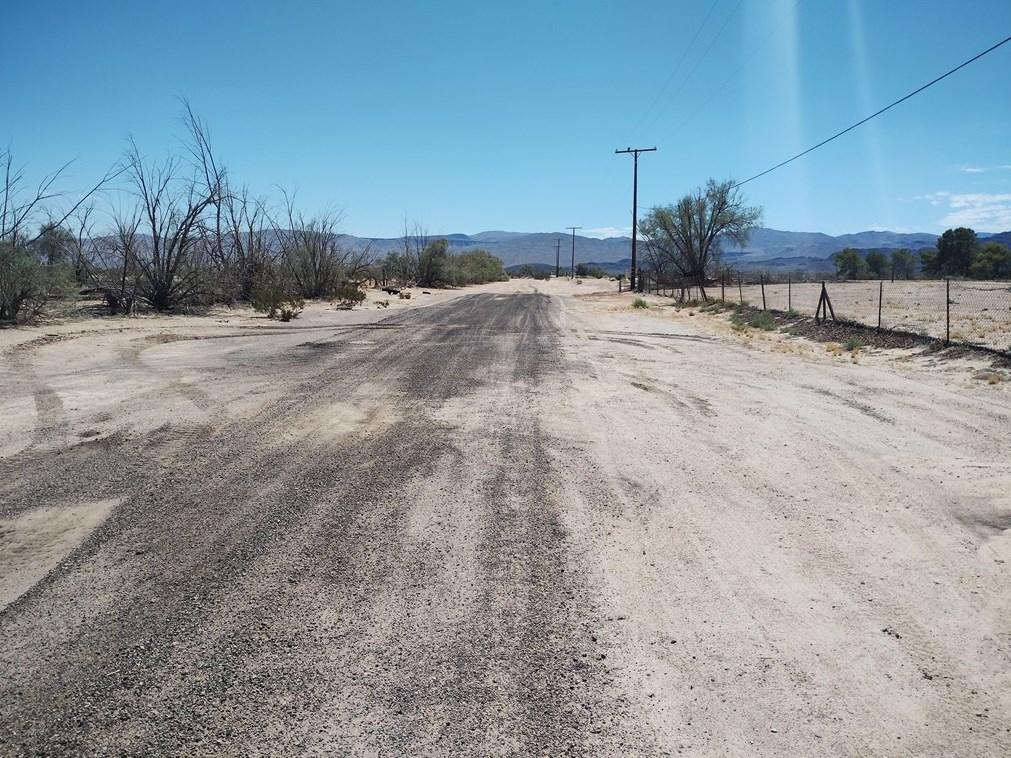 32826 Lakeview Ave, Newberry Springs CA  92365-9781 exterior