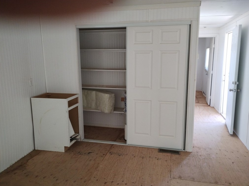 32826 Lakeview Ave, Newberry Springs CA  92365-9781 exterior