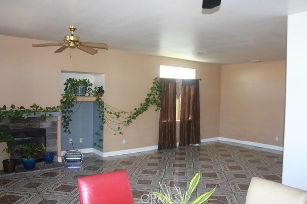 14180 Nantucket St, Hesperia CA  92344-8284 exterior