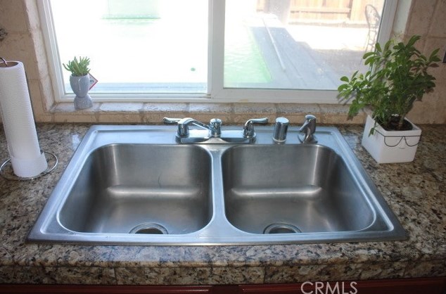 14180 Nantucket St, Hesperia CA  92344-8284 exterior