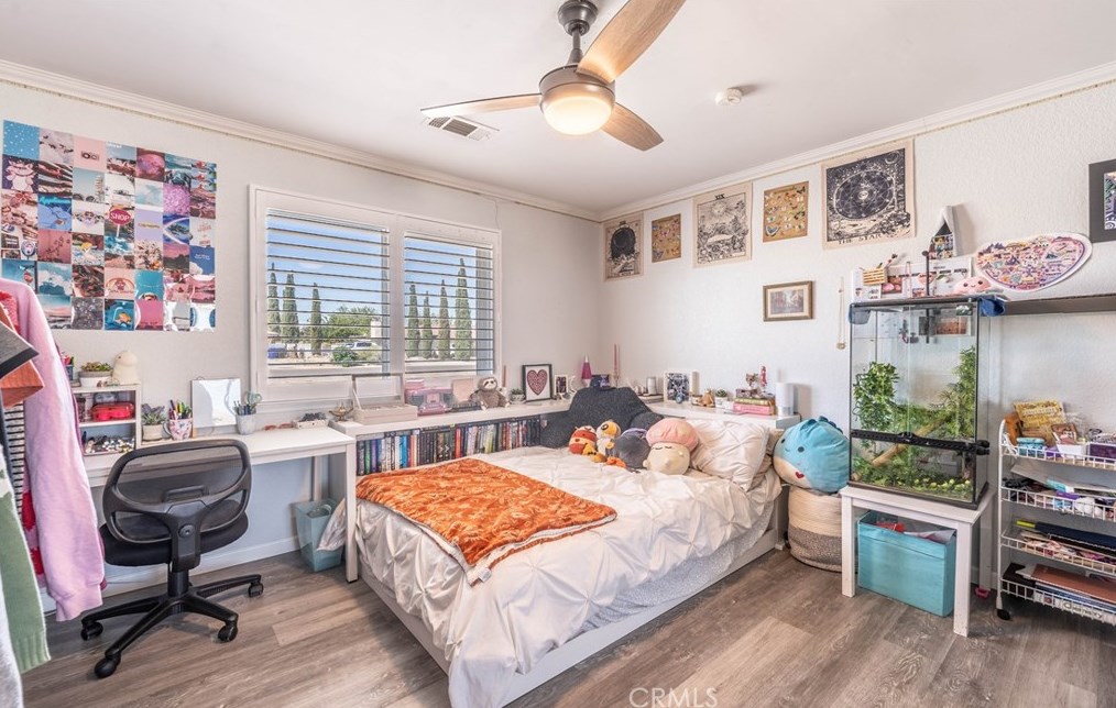 14215 Crow Rd, Apple Valley CA  92307-5508 exterior