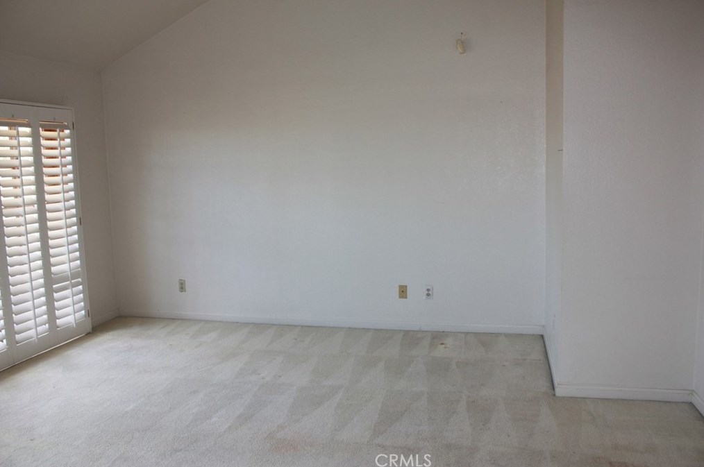 7158 Golden Vale Dr, Riverside CA  92506-5667 exterior