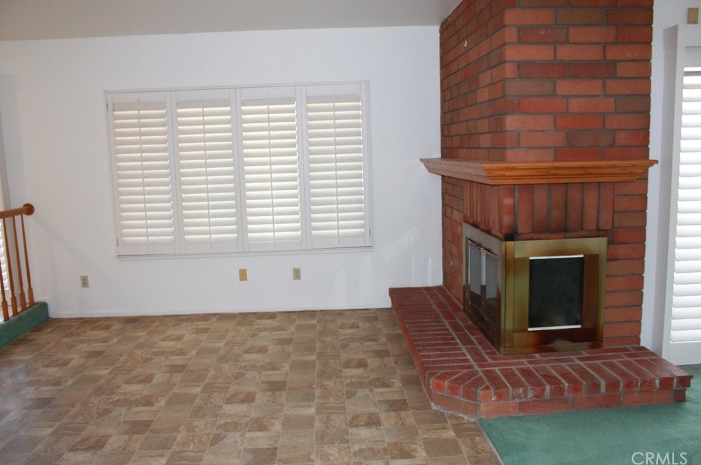 7158 Golden Vale Dr, Riverside CA  92506-5667 exterior
