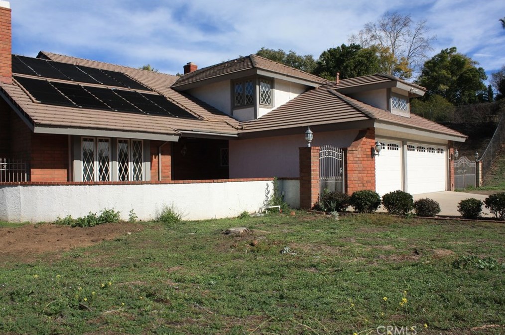 7158 Golden Vale Dr, Riverside CA  92506-5600 exterior
