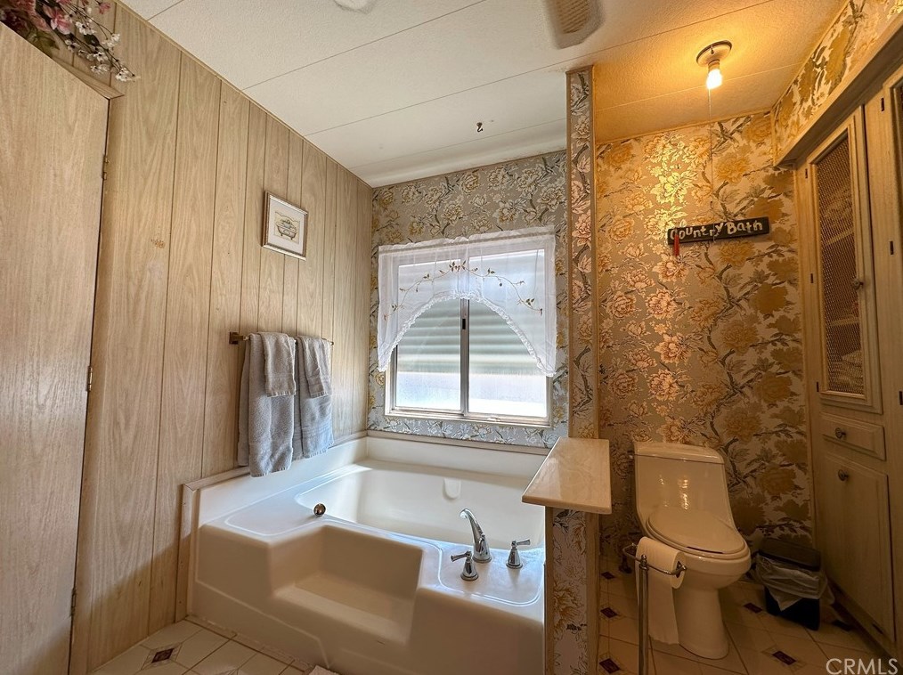 1099 San Marcos Dr, Hemet CA  92543-6987 exterior