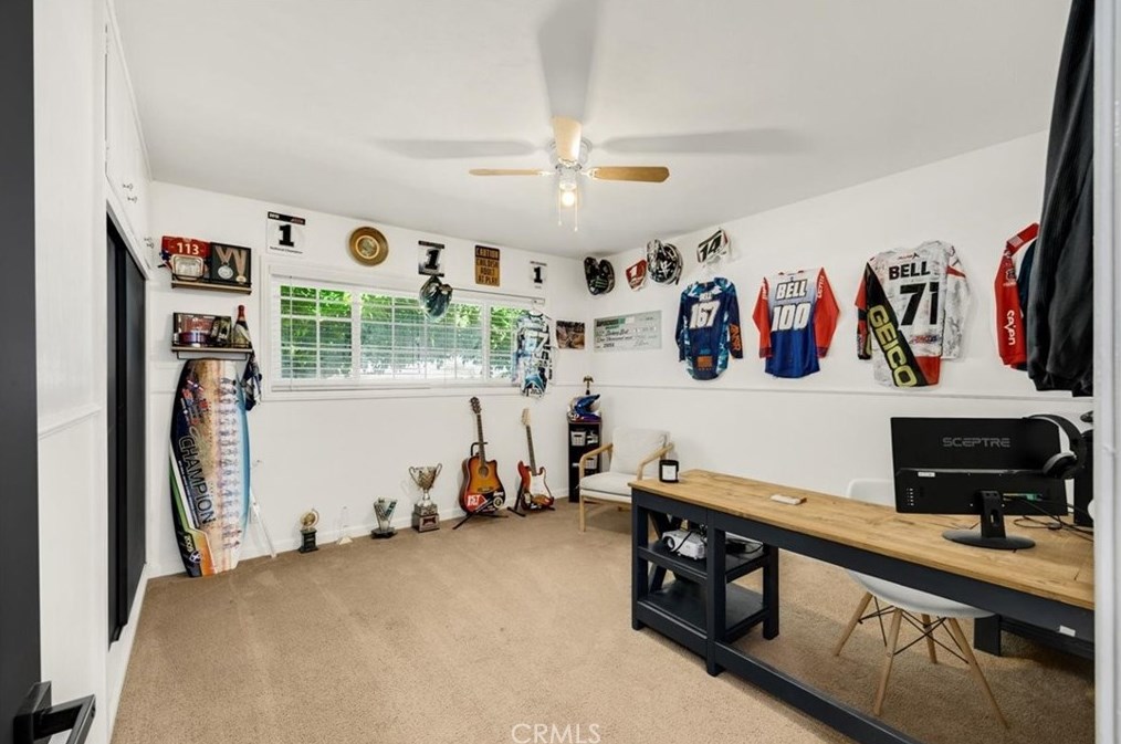 170 Myrtlewood Dr, Calimesa CA  92320-1708 exterior