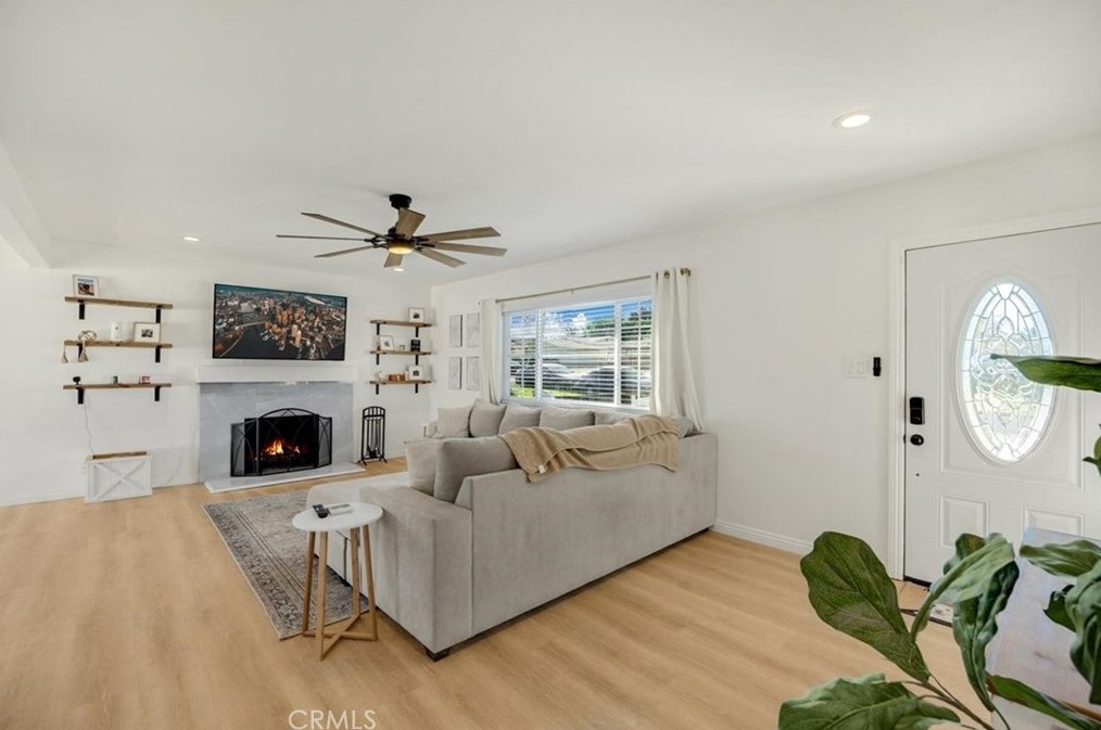 170 Myrtlewood Dr, Calimesa CA  92320-1708 exterior