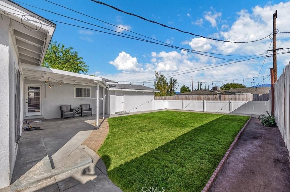 170 Myrtlewood Dr, Calimesa CA  92320-1708 exterior