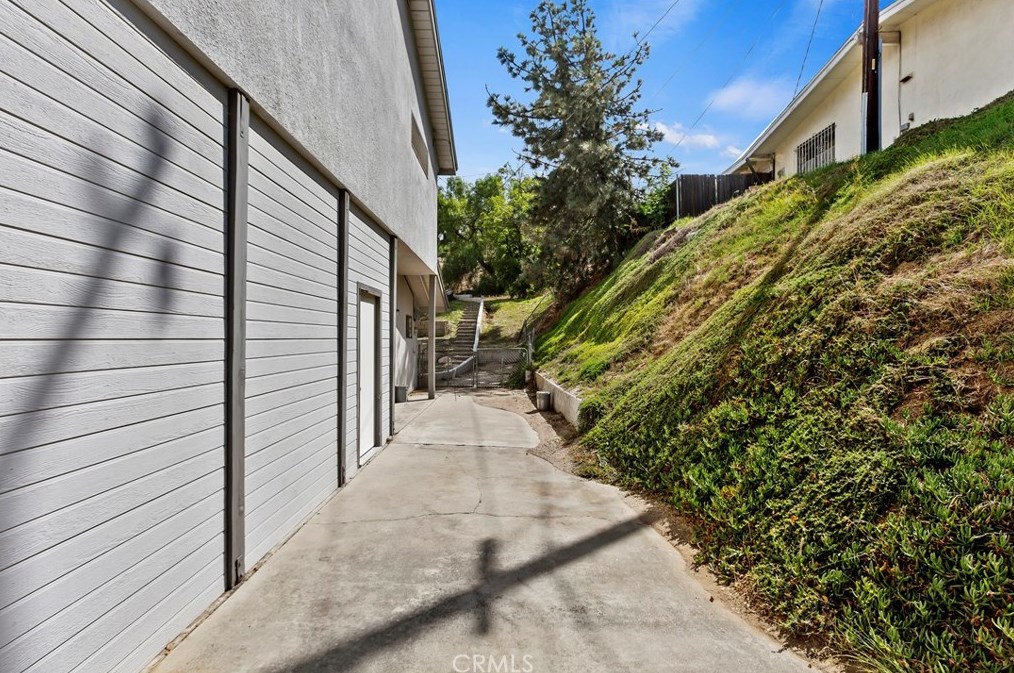 20196 Westpoint Dr, Riverside CA  92507-6660 exterior