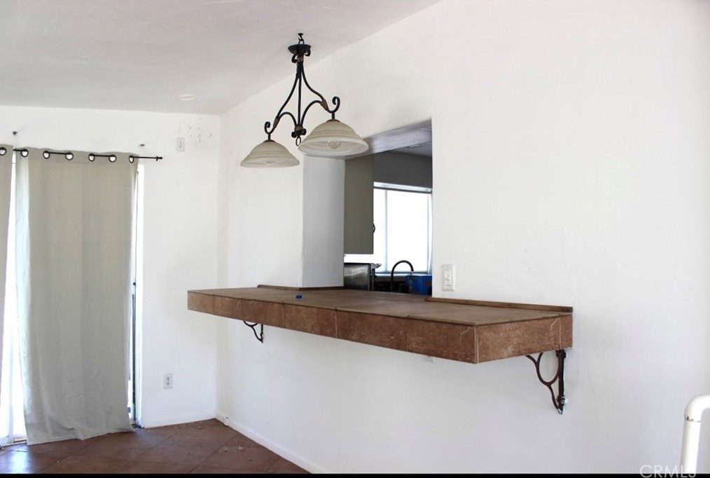 7426 Starlight Ln, Apple Valley CA  92308-8703 exterior