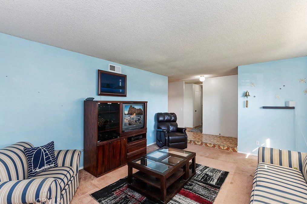 24376 Via Del Sol St, Moreno Valley CA  92553-3348 exterior