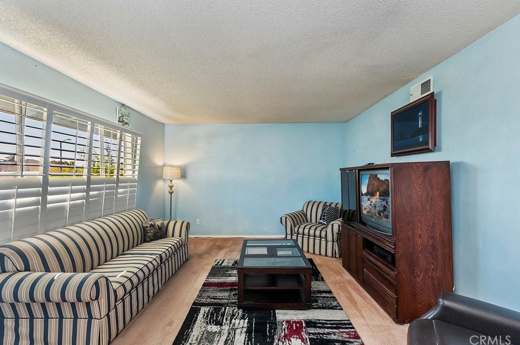 24376 Via Del Sol St, Moreno Valley CA  92553-3348 exterior