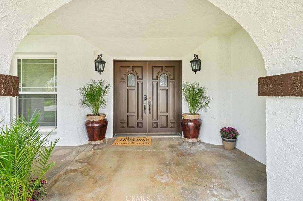 644 Mariposa Dr, Redlands CA  92373-7354 exterior