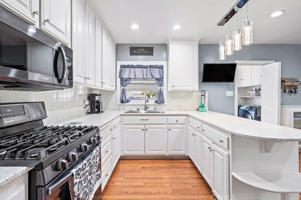 14733 Brink Ave, Norwalk CA  90650-5807 exterior