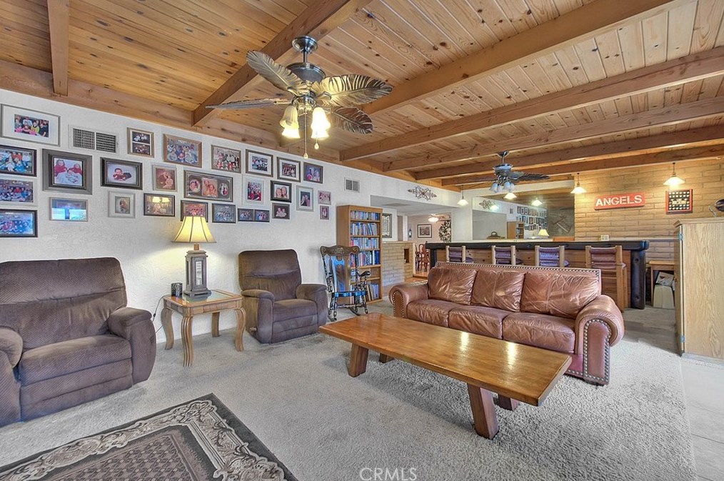 17410 Orchid Dr, Fontana CA  92335-4932 exterior