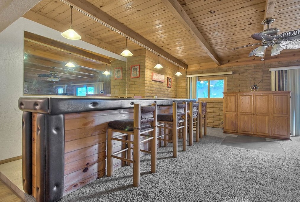 17410 Orchid Dr, Fontana CA  92335-4932 exterior