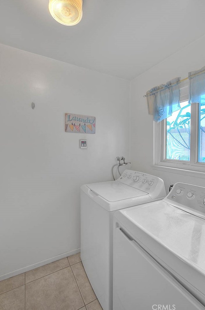 17410 Orchid Dr, Fontana CA  92335-4932 exterior