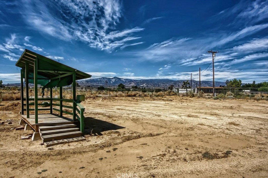 5401 Greasewood Ln, Phelan CA  exterior