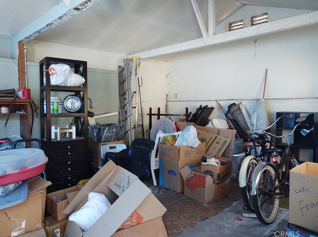 3416 Thorpe Ave, Los Angeles CA  90065-1648 exterior