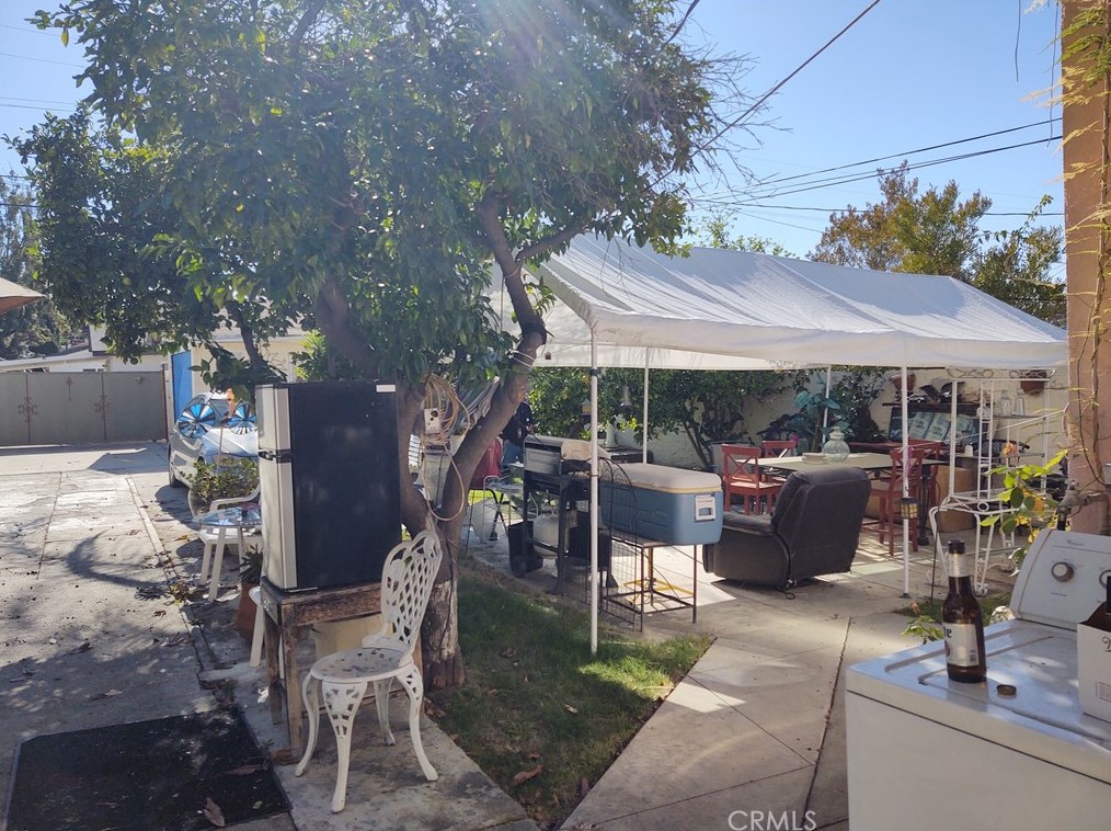3416 Thorpe Ave, Los Angeles CA  90065-1648 exterior