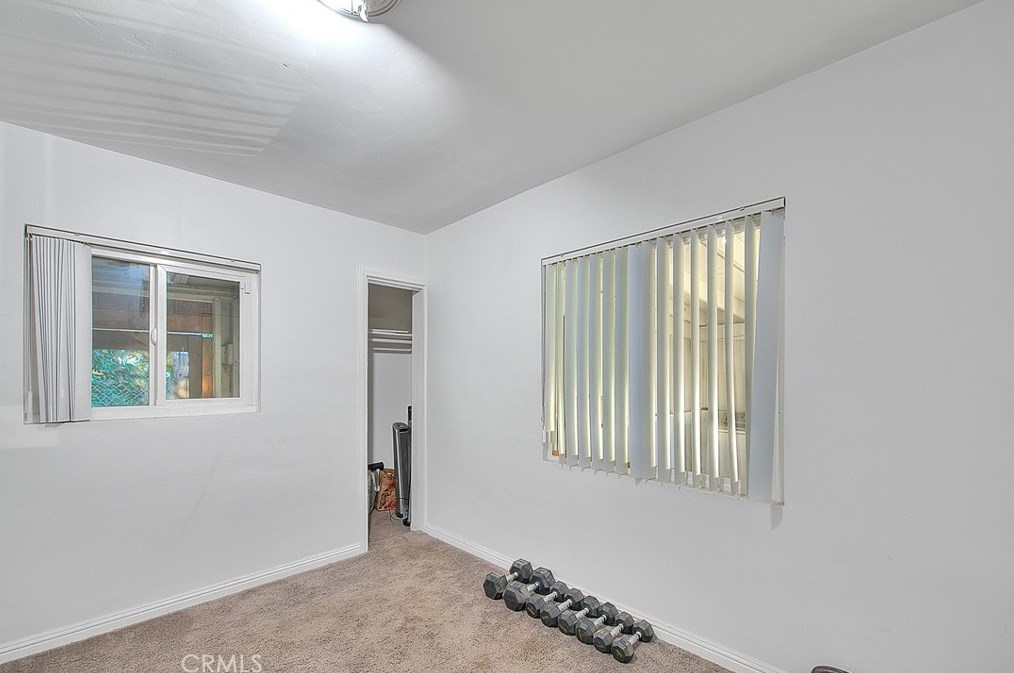 669 Lincoln St, Banning CA  92220-6065 exterior