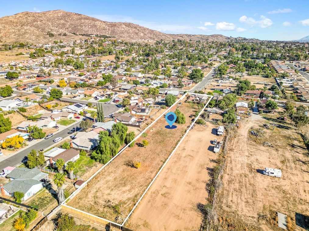 11503 Hubbard St, Moreno Valley CA 92557-5653 exterior