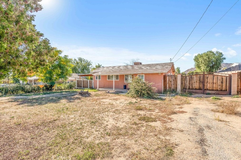 11503 Hubbard St, Moreno Valley CA 92557-5653 exterior