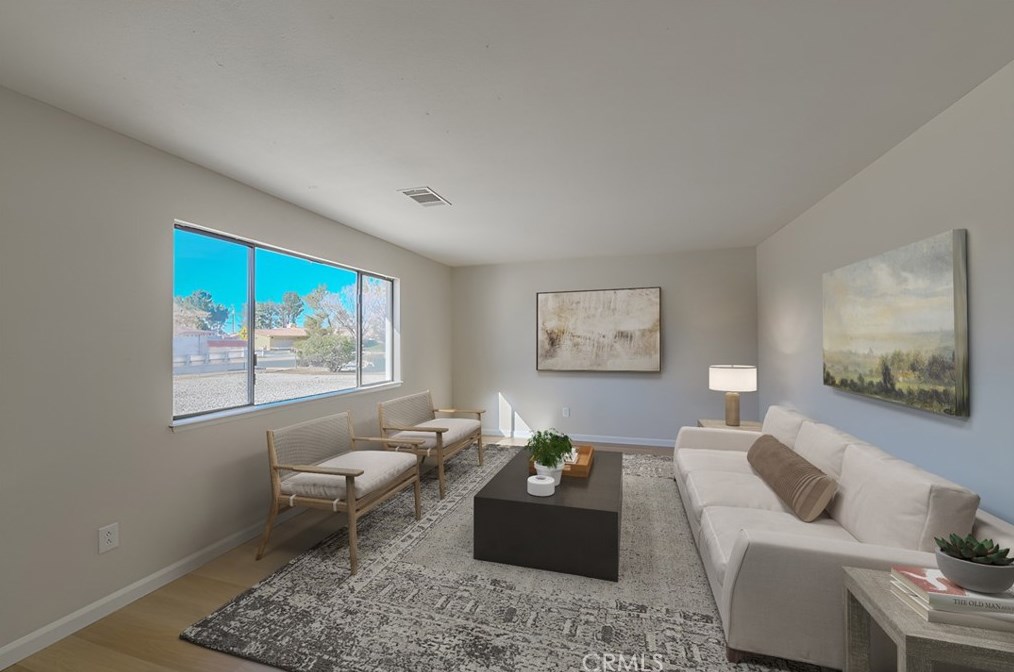 14045 Cronese Rd, Apple Valley CA  92307-5610 exterior