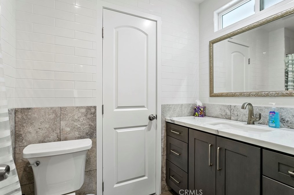 3115 Samoa Pl, Costa Mesa CA  92626-2357 exterior