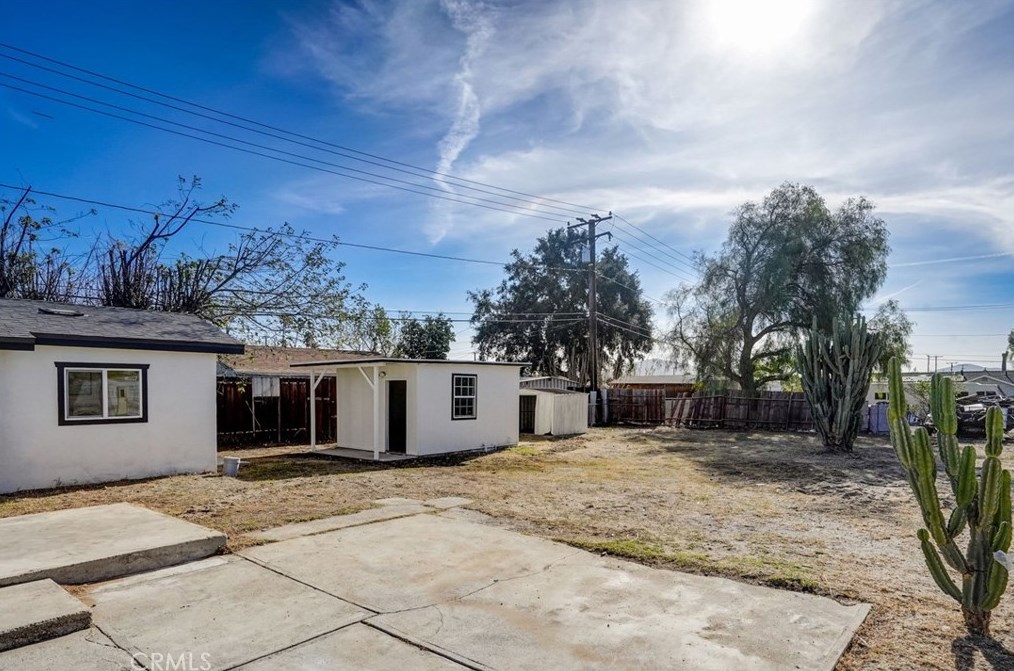 15025 Orchid St, Fontana CA  92335-4225 exterior