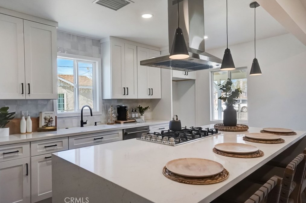 15025 Orchid St, Fontana CA  92335-4225 exterior