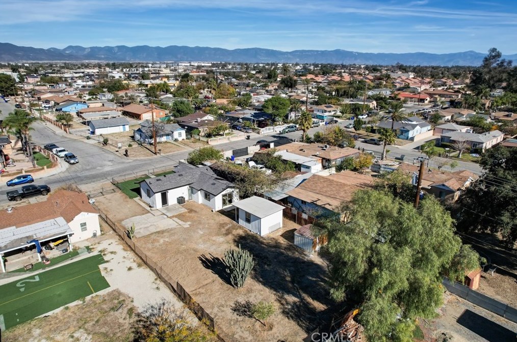 15025 Orchid St, Fontana CA  92335-4225 exterior