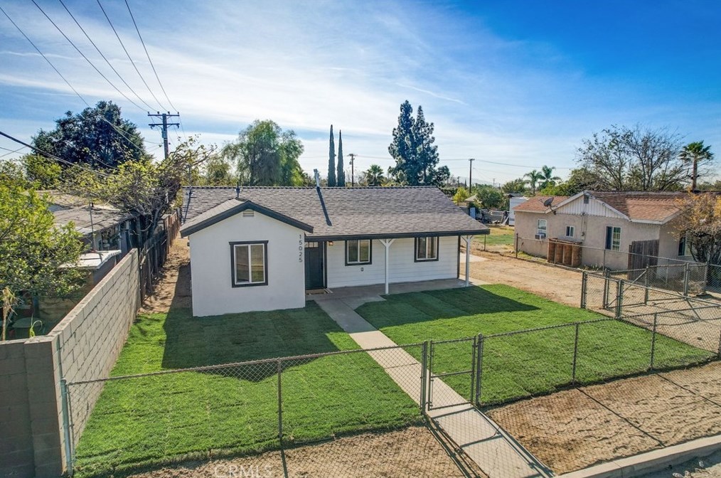 15025 Orchid St, Fontana CA  92335-4225 exterior