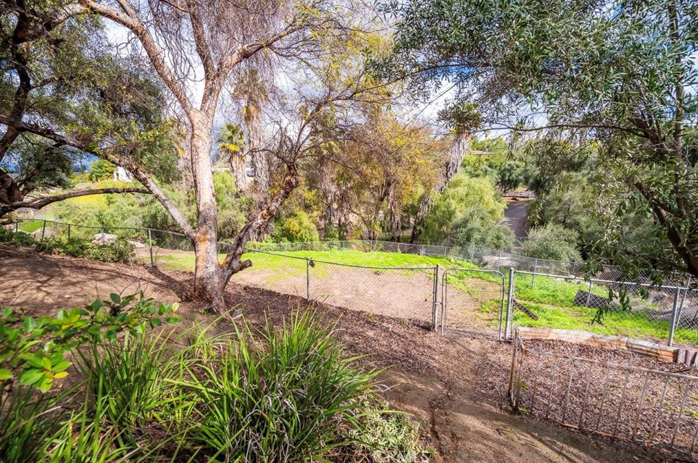 17060 Ranchero Rd, Riverside CA  92504-5920 exterior