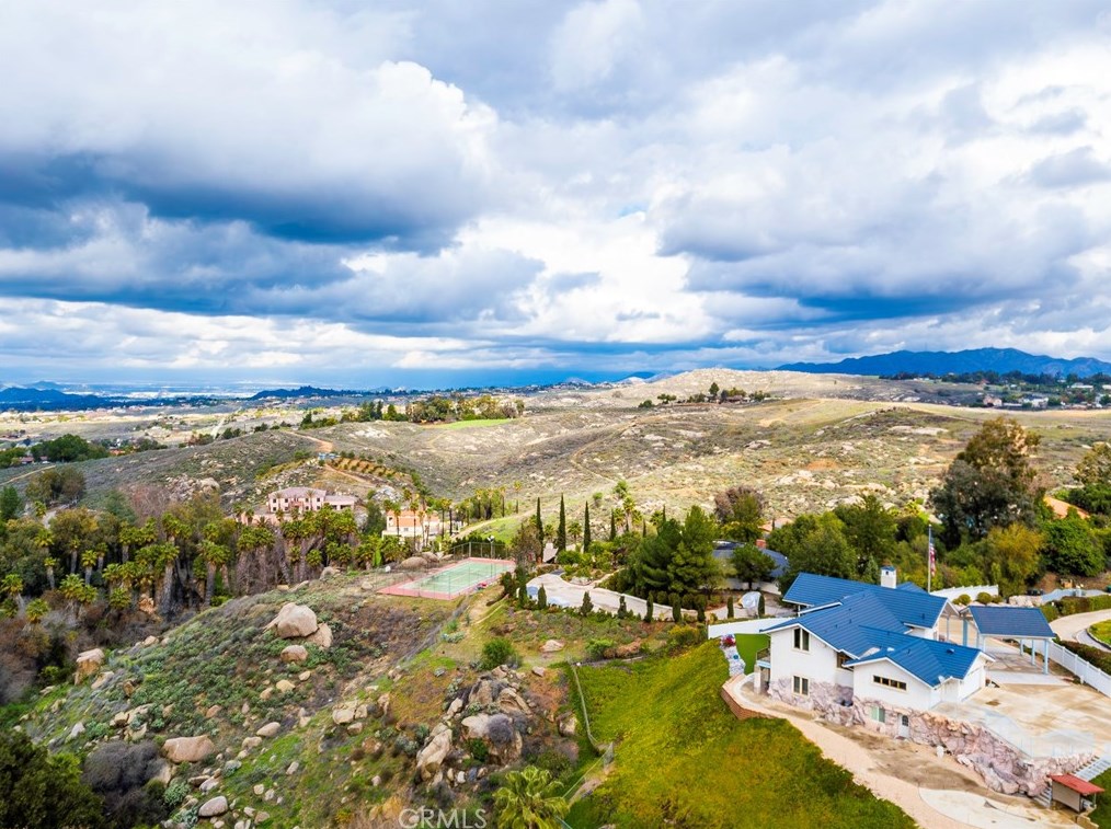 17060 Ranchero Rd, Riverside CA  92504-5920 exterior